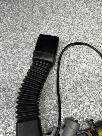 BMW X3 X5 E83 E53 Left Lower Seat Belt Buckle With Tensioner OEM 9119539