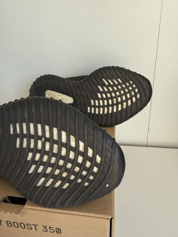 Authentic Adidas Yeezy Boost 350 V2 (Reflective Laces) FU9006 MENS SIZE US 5