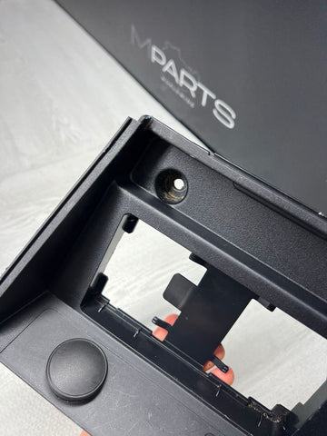 2024-2025 FORD MUSTANG GT CENTER CONSOLE WIRELESS CHARGER PHONE COVER PANEL OEM