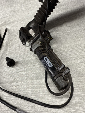 91-99 BMW E36 323 328 M3 Front Right Passenger Seatbelt Tensioner Buckle OEM