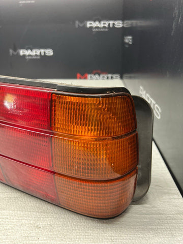 88-93 BMW E30 3-Series Right Rear Tail Light Lamp Late Model Factory OEM