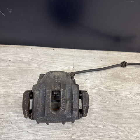 94-02 BMW E36 M3 Z3 FRONT RIGHT PASSENGER BRAKE CALIPER SHOE CARRIER HOUSING OEM