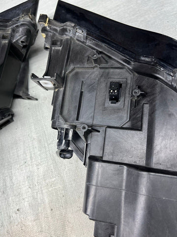 04-07 BMW E63 E64 M6 Front Adaptive Bi-Xenon Headlights OEM Set Pair