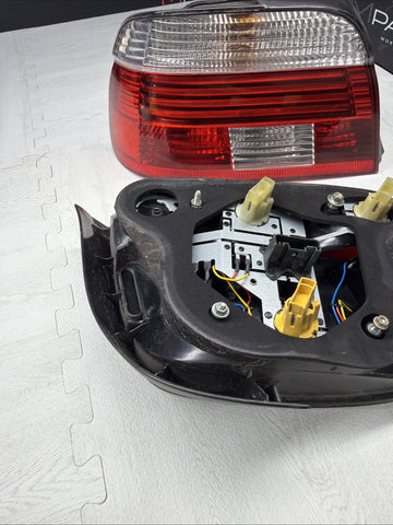 OEM BMW E39 Tail Lights Pair 1997-2003 528i 530i 540i M5 Left Right Hella