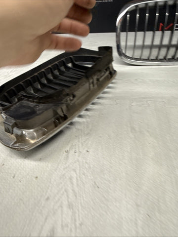 OEM Chrome Front Kidney Grill Grilles 2003-2006 BMW E46 330Ci 325Ci 2DR LCI