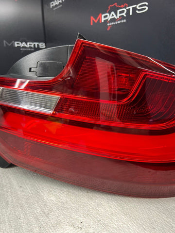 2015-2016 BMW 228i 230i M2 M235i M240i Tail Light Lamp Right Passenger OEM