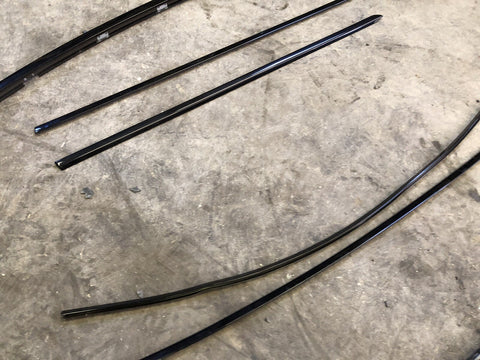 (PICK UP ONLY) 06-10 BMW E63 M6 Coupe Roof Top Window Gutter Trims Gloss Black