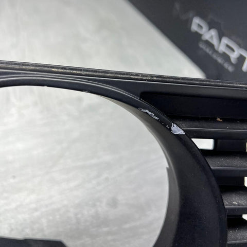 84-92 BMW 318i Left (1 945 885.0) & Right (1 876 094.0) Headlight Grille E30 OEM