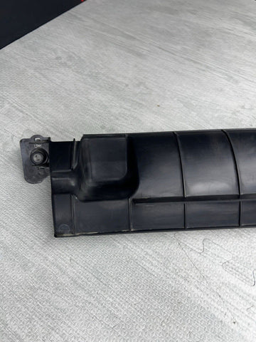 08-13 OEM BMW E90 E92 E93 M3 S65 Engine Front Lower Oil Cooler Bracket Duct