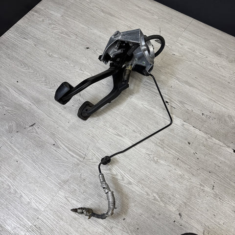 08-13 OEM BMW E90 E92 E93 M3 MANUAL TRANSMISSION Pedal Assembly Clutch Brake