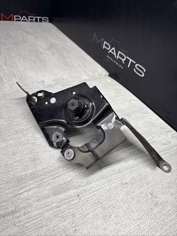 BMW 21-25 G80 G82 G83 M3 M4 Front Left Fender Mounting Bracket 8074973 OEM