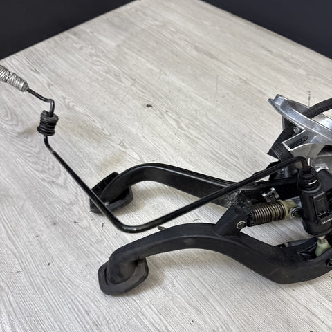 08-13 OEM BMW E90 E92 E93 M3 MANUAL TRANSMISSION Pedal Assembly Clutch Brake