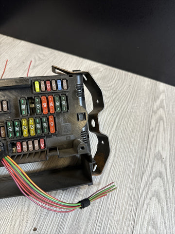 BMW OEM M5 M6 750I 650I 640I F06 F12 FRONT POWER DISTRIBUTION RELAY FUSE BOX