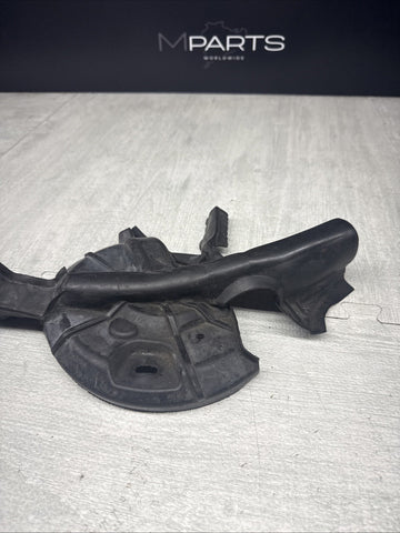 15-20 F80 F82 F83 M3 M4 FRONT RIGHT UPPER RUBBER STRUT MOUNT COVER OEM 8066662