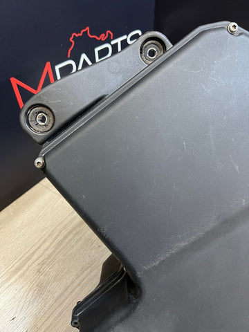 08-13 OEM BMW E90 E92 E93 M3 Engine S65 Airbox Air Intake Box