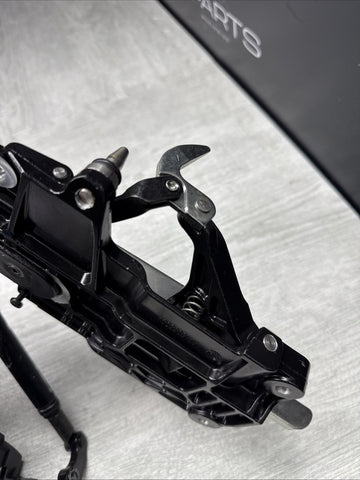 1999-2006 BMW E46 325CI 330CI M3 CONVERTIBLE TOP FRONT LATCH LEFT DRIVER