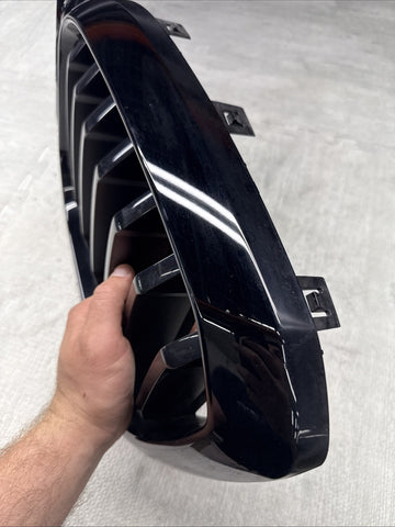 22-25 BMW G01 X3 LCI GLOSS BLACK FRONT GRILLE W CAMERA SLOT