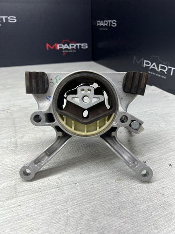 BMW OEM Transmission Bracket Bushing 8058631 22318058631 G87 M2 G80 M3 G82 M4