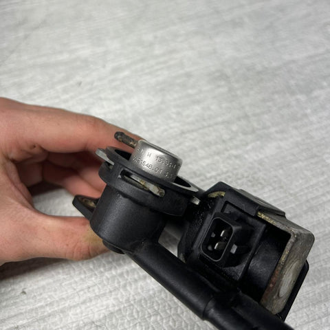 95-00 BMW 3/5/7 E36/E39 Fuel Pressure Regulator Control Valve OEM 13.31-1740 281