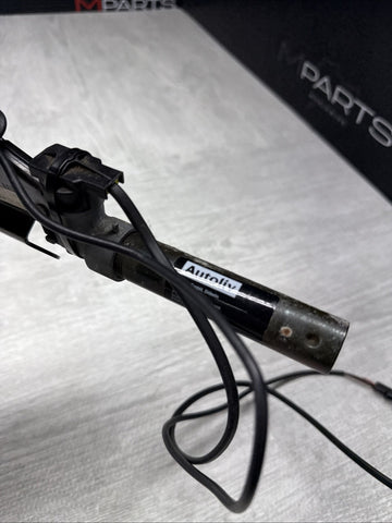 91-99 BMW E36 323 328 M3 Front Right Passenger Seatbelt Tensioner Buckle OEM