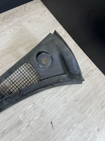 96-02 BMW Z3M Z3 M Front Windshield Wind Screen Wiper Cowl Trim Cover Panel OEM