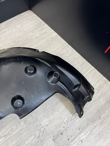 BMW 21-25 G80 G82 G83 M3 M4 Front Left Rearward Fender Liner 8070521 OEM