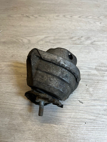 Left Driver Engine Mount Mounting Suspension OEM 06-10 BMW E60 E63 E64 M5 M6