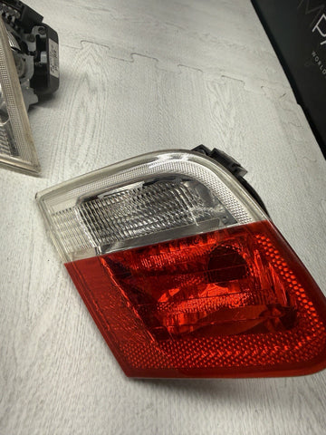 Inner Trunk Lid Tail Lights Pair 99-03 BMW E46 325 330 M3 Coupe Convertible