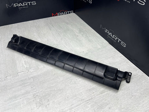 08-13 OEM BMW E90 E92 E93 M3 S65 Engine Front Lower Oil Cooler Bracket Duct