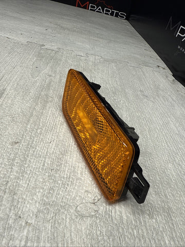 OEM Passenger Right Side Marker Light 95B945120 Porsche Macan 2015-2022