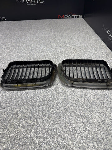OEM BMW E36 Facelift Front Kidney Grilles Set Pair 96-99 328 323 M3 318 325