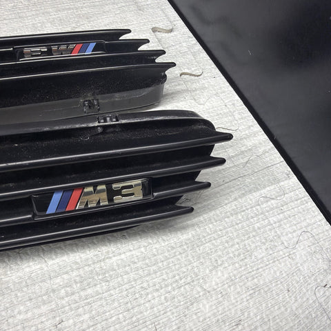 01-06 BMW E46 M3 Left Right Fender Vent Grilles Grills Trims Gloss Black