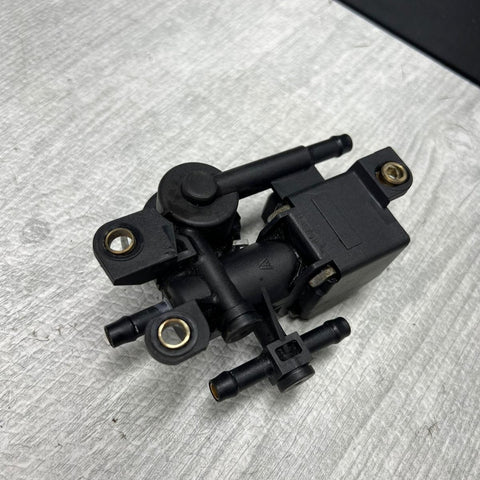 95-00 BMW 3/5/7 E36/E39 Fuel Pressure Regulator Control Valve OEM 13.31-1740 281