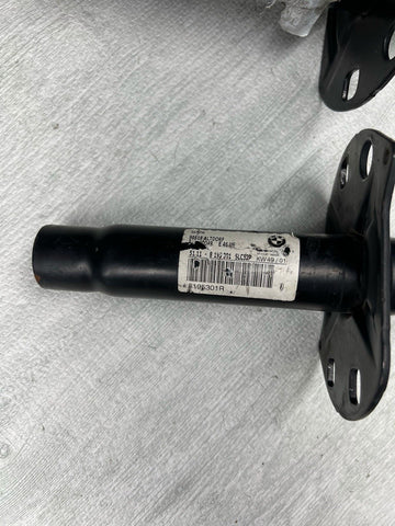 BMW 99-06 E46 323 325 328 330 M3 Front Bumper Shock Mount Right 8195302 OEM