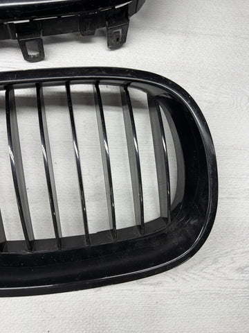 2006-2010 BMW E60 525i 528i 530i 535i 545i 550i M5 FRONT HOOD VENT GRILLES BLACK