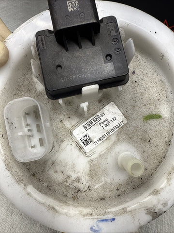 BMW X3M X4M F97 F98 Engine Fuel Pump Sending Unit Assembly 2020 2021 OEM