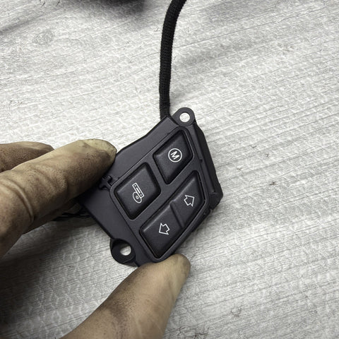 BMW E82 E88 E90 E92 E93 335 M3 BMW Steering Wheel Harness Buttons 7842434