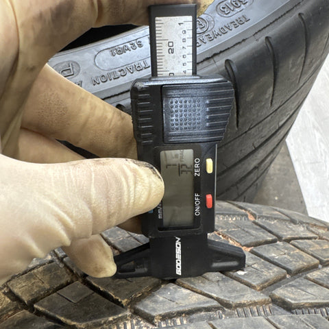 2001-2006 BMW M3 Front Wheel 19 x 8 Style 67 Rim *Notes*