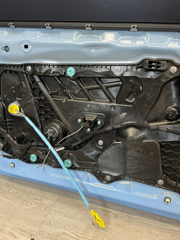 (PICKUP ONLY) 23-25 BMW G87 M2 230i M240I FRONT LEFT DRIVER SIDE DOOR OEM BLUE