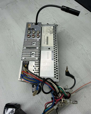 Alpine iLX-007 Digital Media Receiver Apple CarPlay Android Auto 7″ Touchscreen