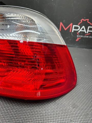 BMW E46 M3 01-03 CONVERTIBLE TAIL LIGHT LAMP RIGHT PASSENGER OEM 8384844