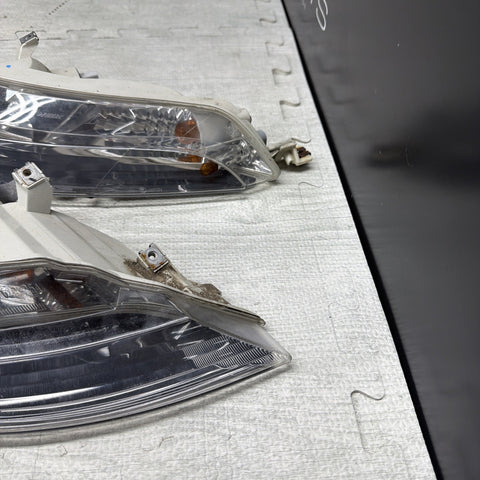 2004-10 BMW E63 E64 645 650 M6 Front Turn Signal Lights Lamps OEM