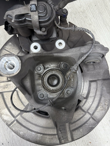 BMW 13-16 F10 M5 REAR RIGHT KNUCKLE HUB SPINDLE + ROTOR + CALIPER 34212284434