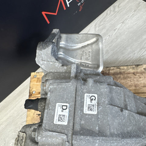 PORSCHE MACAN 16-18 REAR AXLE 2.0L DIFFERENTIAL 95B525015K OEM 30k + CLOCKSPRING