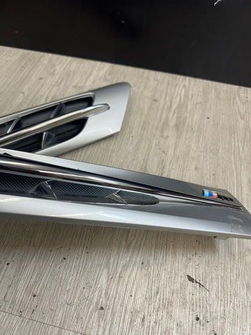 98-02 BMW Z3 M Z3M Fender Hood Vent Grilles Grilles Pair OEM Silver