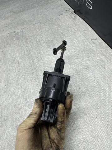 Genuine BMW F80 F82 F83 M3 M4 S55 Wastegate Valve Actuator OEM 11657850453
