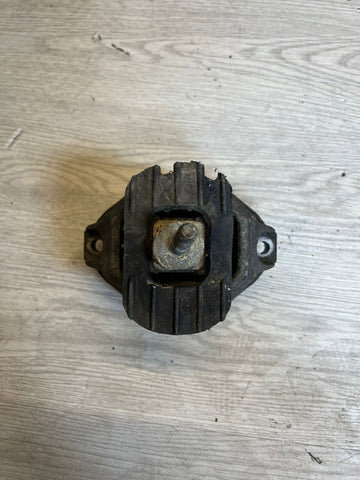 Left Driver Engine Mount Mounting Suspension OEM 06-10 BMW E60 E63 E64 M5 M6