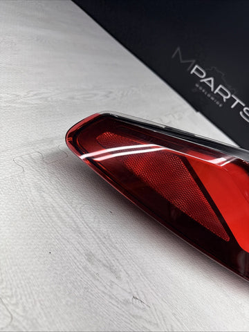 BMW 20-24 G20 G82 430i M4 Left Tail Light OEM 7477605