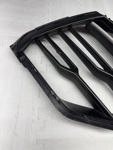 LAMBORGHINI URUS RIGHT FRONT BUMPER GRILL GRILLE BLACK 4ML8076823FZ
