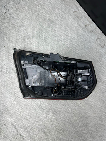 16-18 BMW F30 320 330 F80 M3 Sedan Right Rear Tail Light 8736912206 *Scratches*
